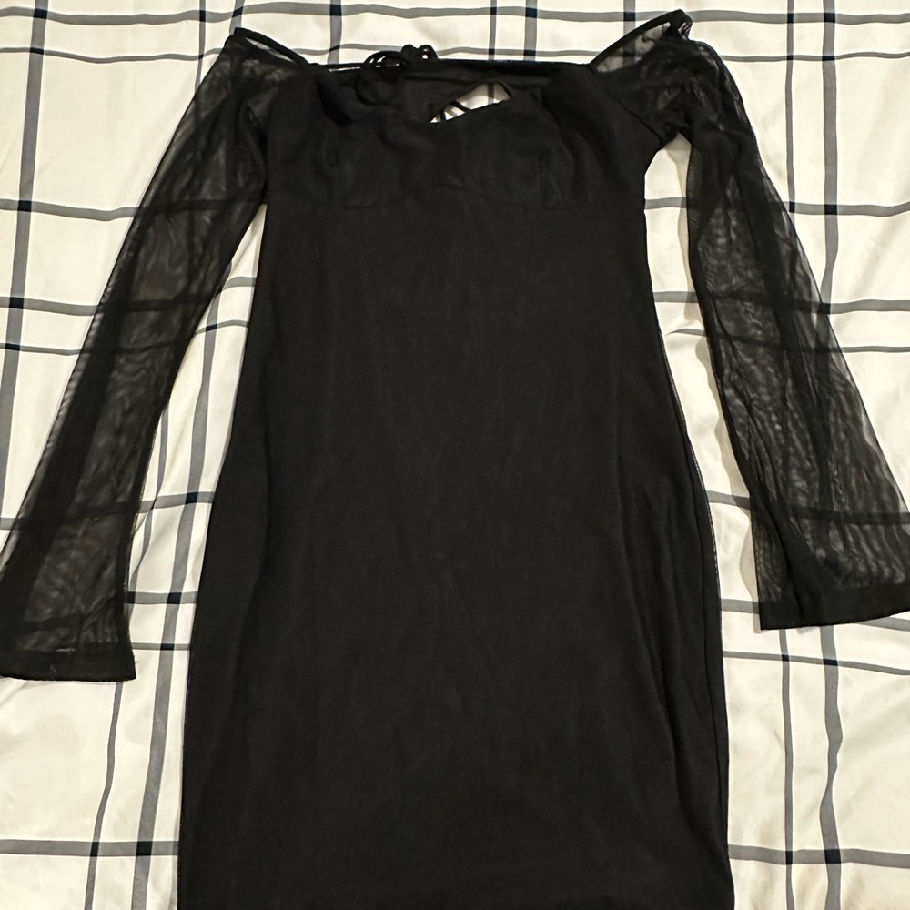 Off Shoulder Mini Dress - Picture 5 of 6